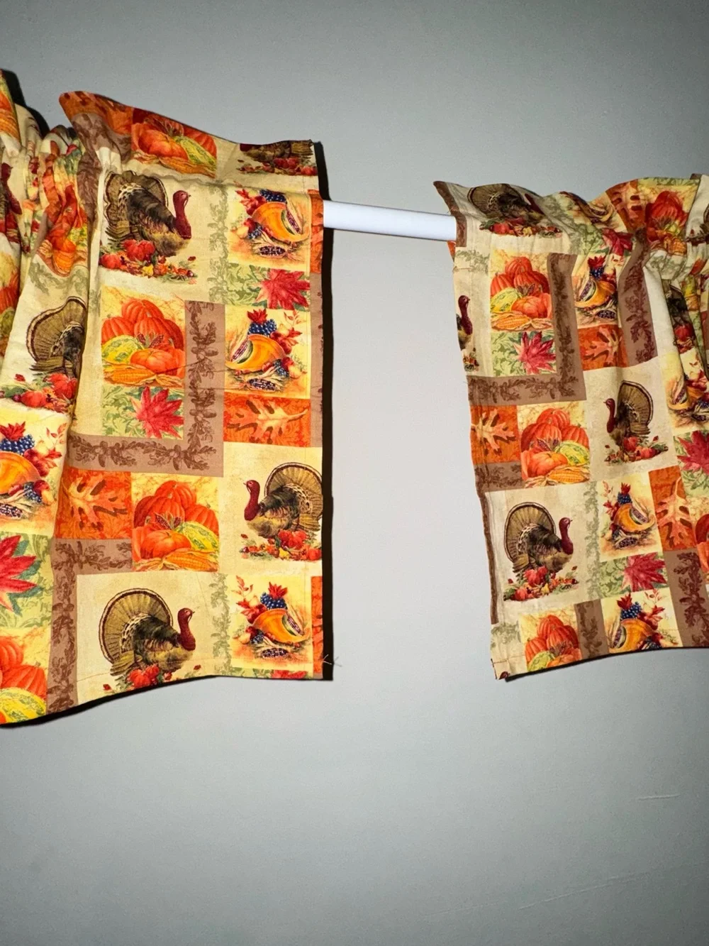 Set of 2 New!! Harvest Valances